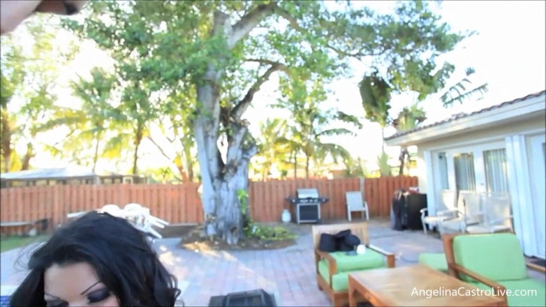 Angelina Castro: Latina milf Angelina Castro ama al chico de la piscina