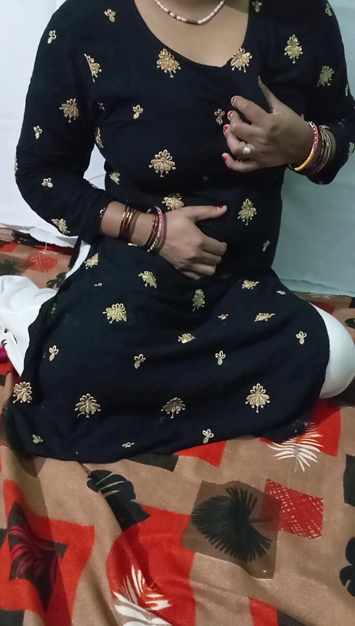 Manjushukla: Une desi indienne suce sa chatte