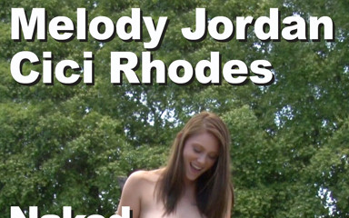 Edge Interactive Publishing: Melody Jordan & Cici Rhodes гола сеча на відкритому повітрі