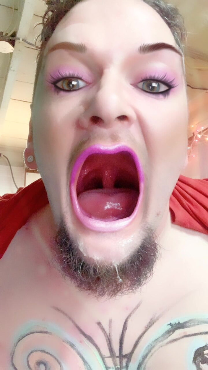 King Of Crossdress: vishaal munh viry