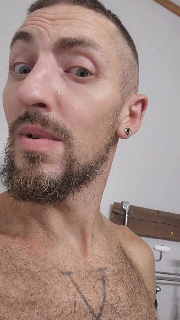 Bi_curious86: Rutyna manscaping
