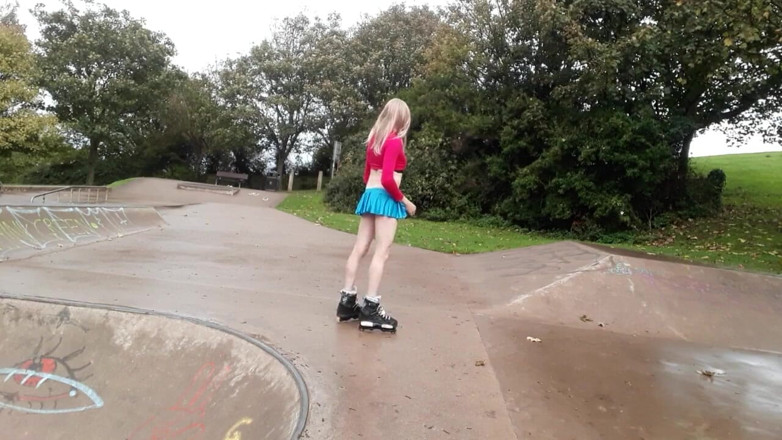 The Midnight Minx: Skate park blinkande och wanking