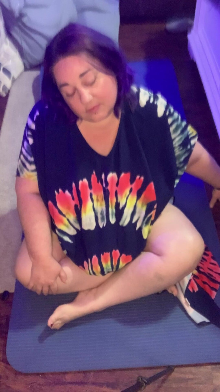 BlancaGirlBBW: Bbw gluurt naar een Boo-yoga