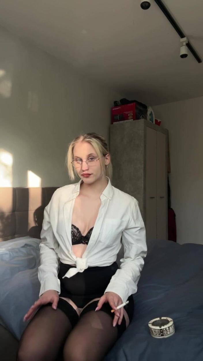 MertyXXX: Секретар