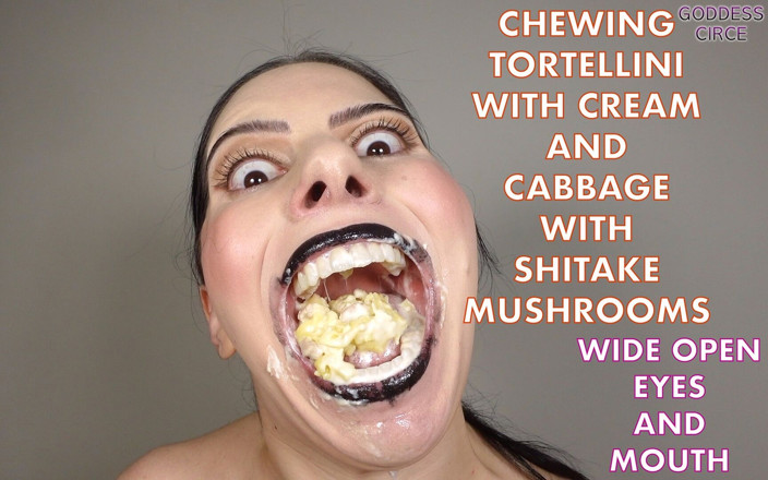 Goddess Circe: Chewing Tortellini dengan krim dan kobis dengan cendawan - mata terbuka...