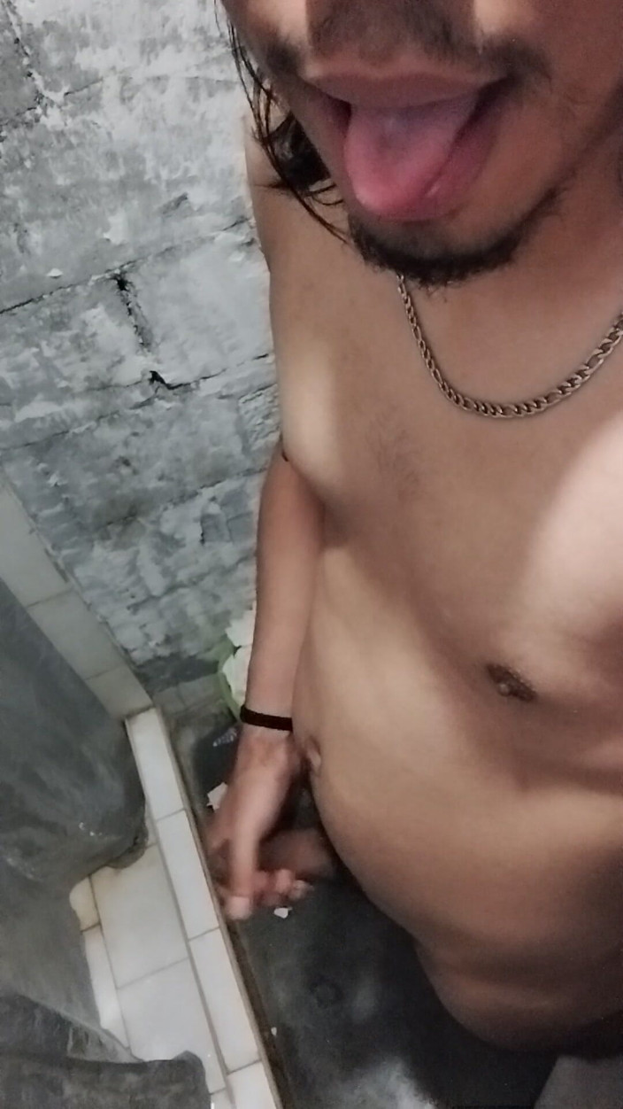 AlexAlejandro13: Fantasi Telanjang Di Kamar Mandi