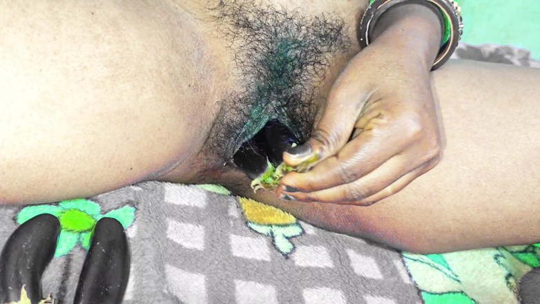 Bangala bhabhi: Brinjal in muschi sex desi bhabhi masti Zeit