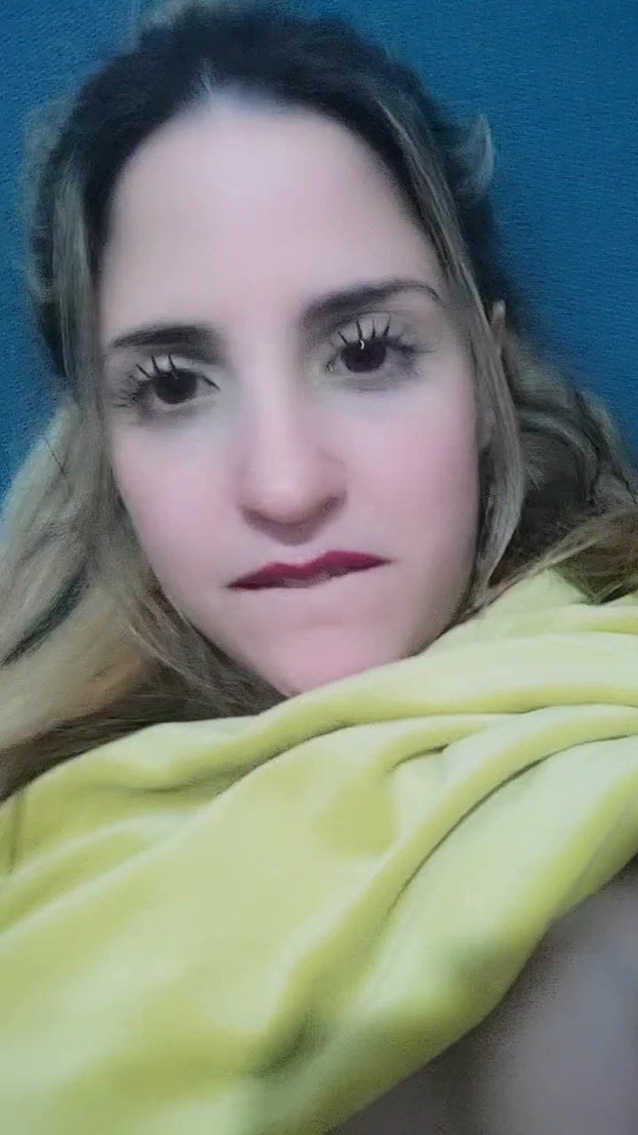 DivinaMaruuu: Jugando con mi consolador en mi culo