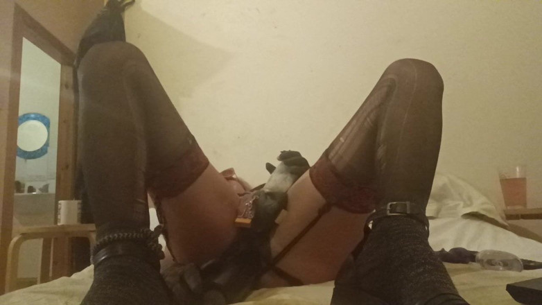 Charlene's TS funhouse: TS Charlene miluje své hračky