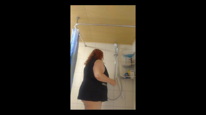 tammara big: 見てて、熱いSSBBWをしてシャワーを浴びるんだ。