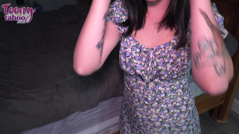 Teenytaboo: Temps libre avec la baby-sitter
