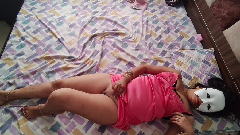Hot_nishabhabhi: Nisha yenge ile odaya gittim ve vahşi bir sikiş seansı...