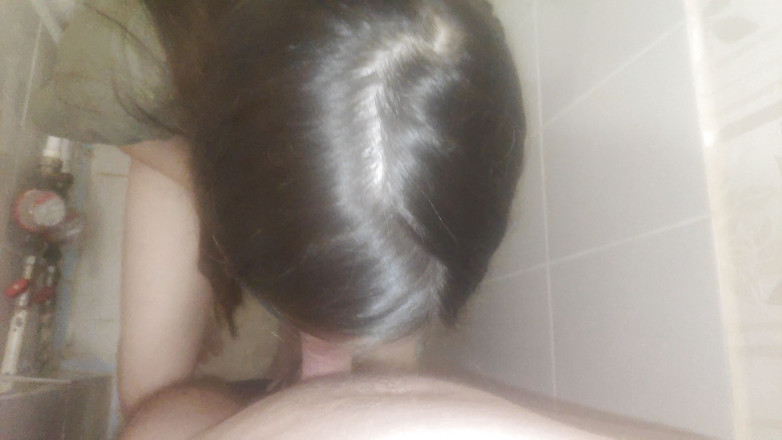 Sasha Green: 파티 중 화장실에서 빨아