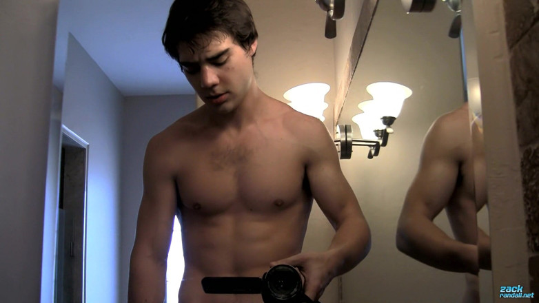 Zack Randall: Zack fa un caos in bagno