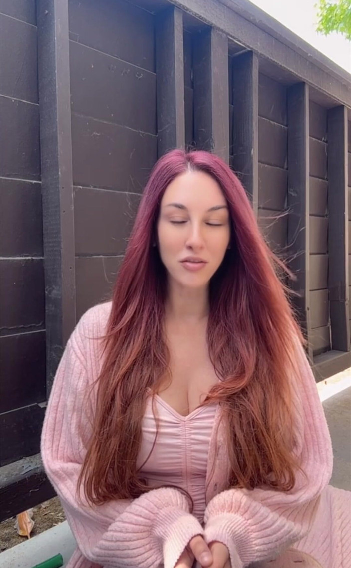 Artemisia Love: Discuții în italiană