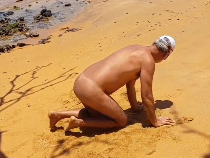 Ladysilvas: Ladysilva nago na plaży chodź pieprzyć moją chciwą dupę