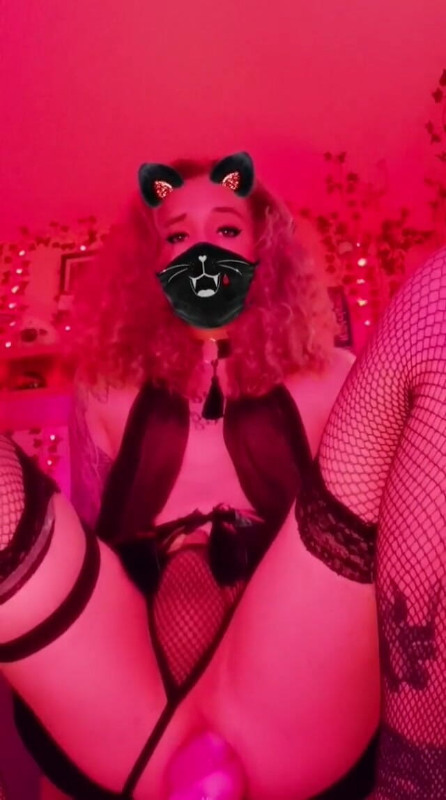 SashaSuxxx: La sensation que mon trou étroit étire sur chaque crête de cet énorme...