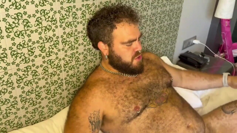 ScruffyStocky: Francuski rudowłosy niedźwiedź zostaje zerżnięty na oklep z Scruffystocky