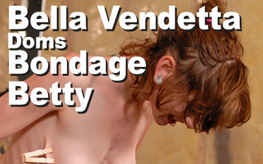 Edge Interactive Publishing: Домины Bella Vendetta в бондаже Betty, БДСМ-зажимы, шлепанье дилдо