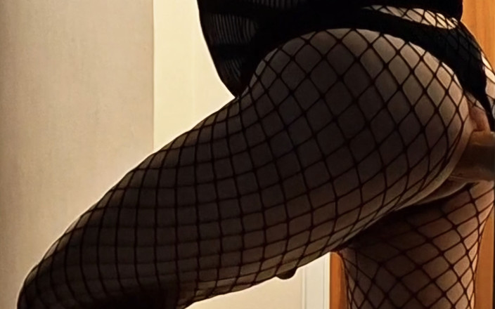 covo_sissy_cross: Позволь мне испортить тебя...