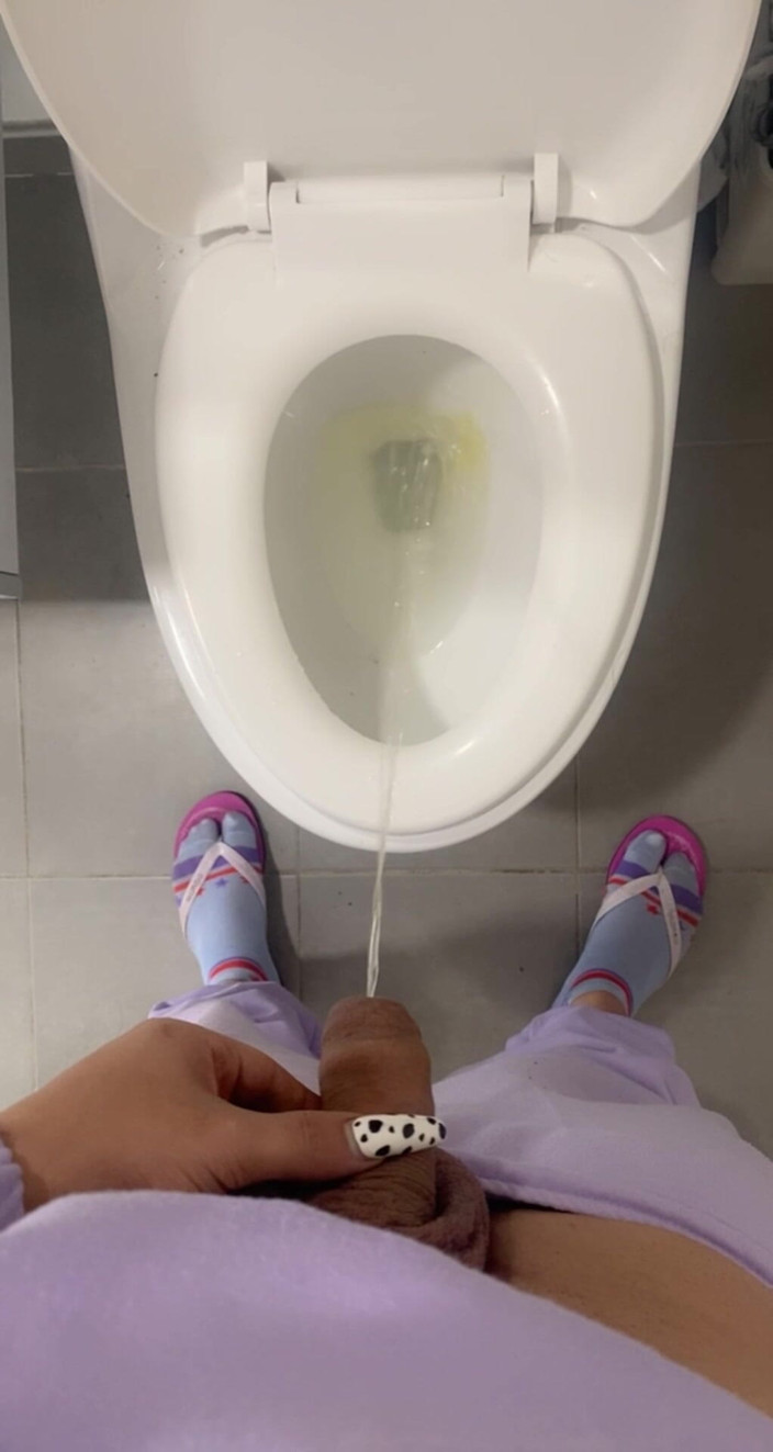 JessieRoss: 1 giorno senza doccia! 5 piscio registrato