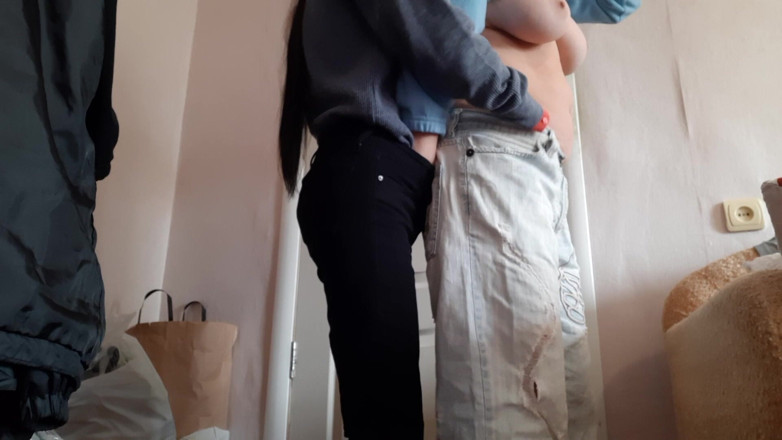 Lesbian-illusion: Kız arkadaşım ve ben lezbiyen olduğumuzu herkesten saklıyoruz