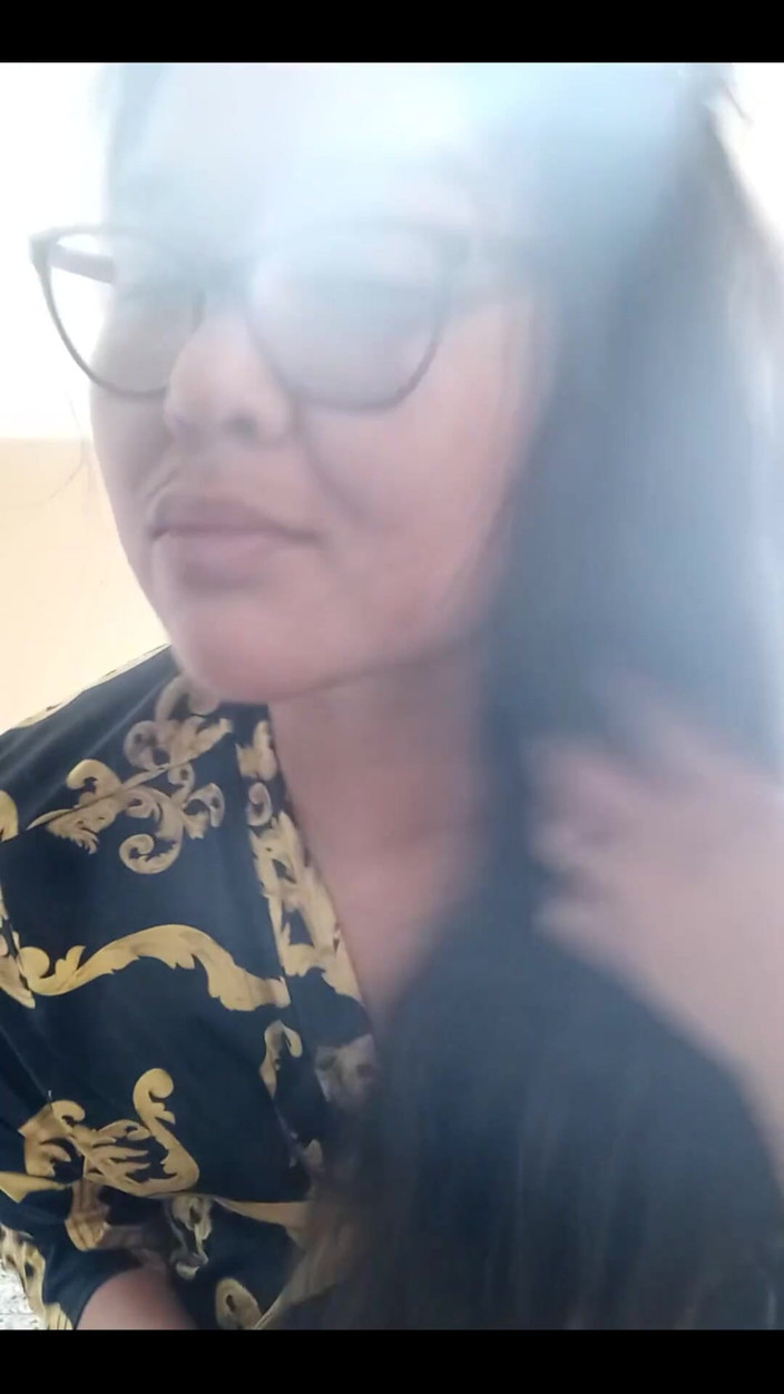 DeesDeepThroat: Allein zu hause