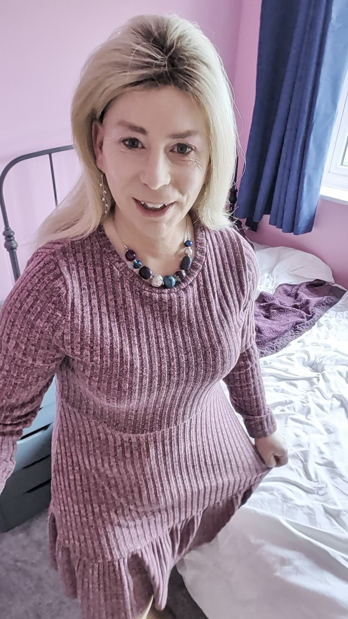 NikkiGee: Šukej mě do zadku, udělej mě!