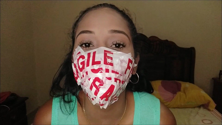 Selfgags Latina Bondage: 20-jarige latina newbie: welkom in de wereld van de fetisj!