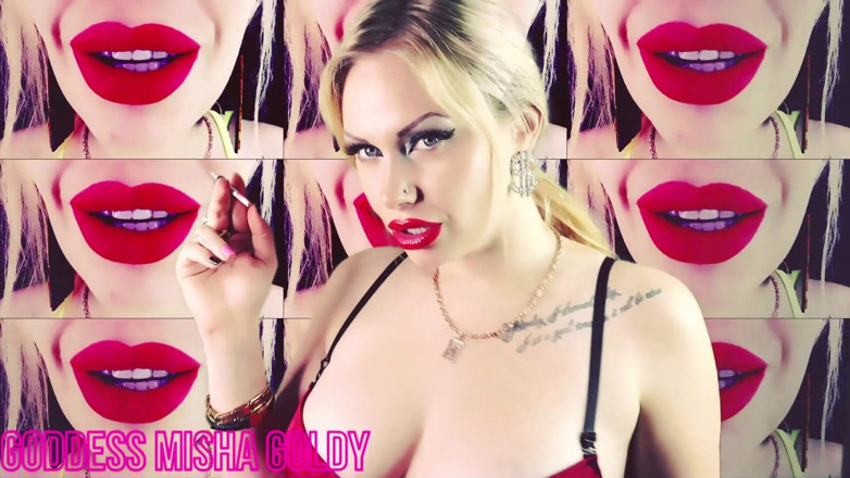 Goddess Misha Goldy: Envoûtant reprogrammation bi ! Suce-le pour ta déesse qui fume et...