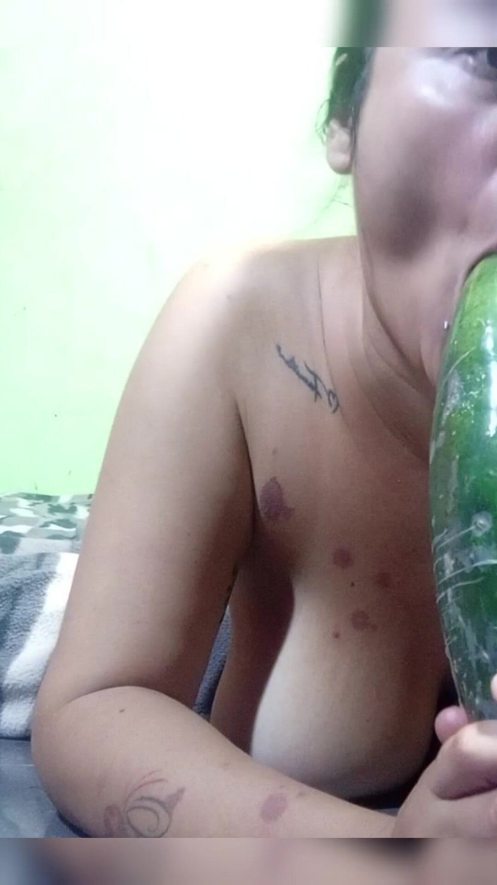 Perlasofia: I Masturbate Alone