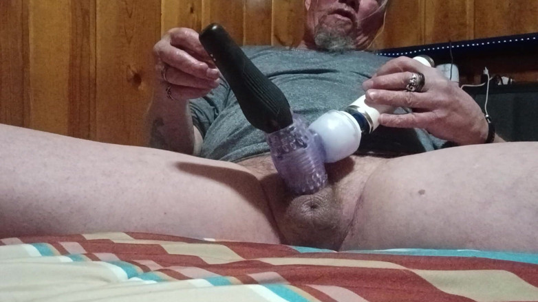 Cum dz nutx: Nuovo vibratore e pompa di figa