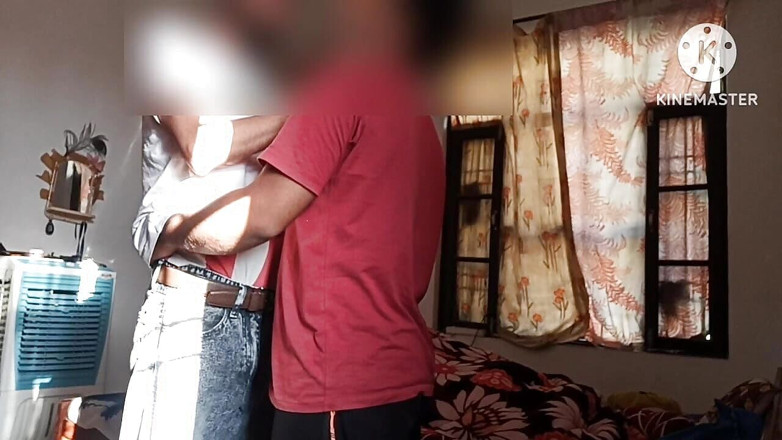 Desi__Panda: Sex homosexual cu colega mea de cameră - futai dur în cur....