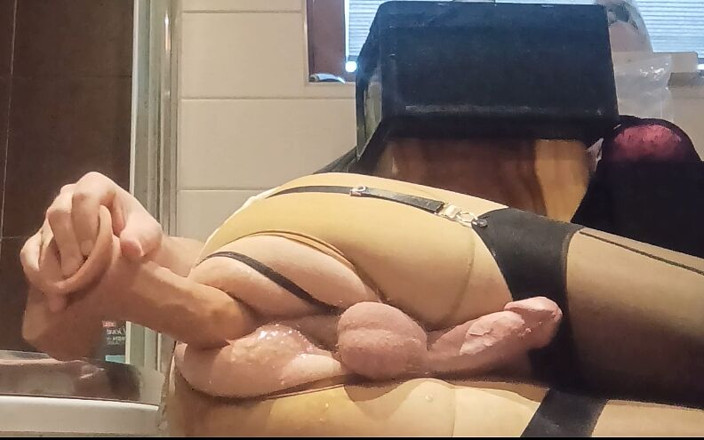 Zoeycdgirl: Sissygasm haindsaphri kaming phait dildo