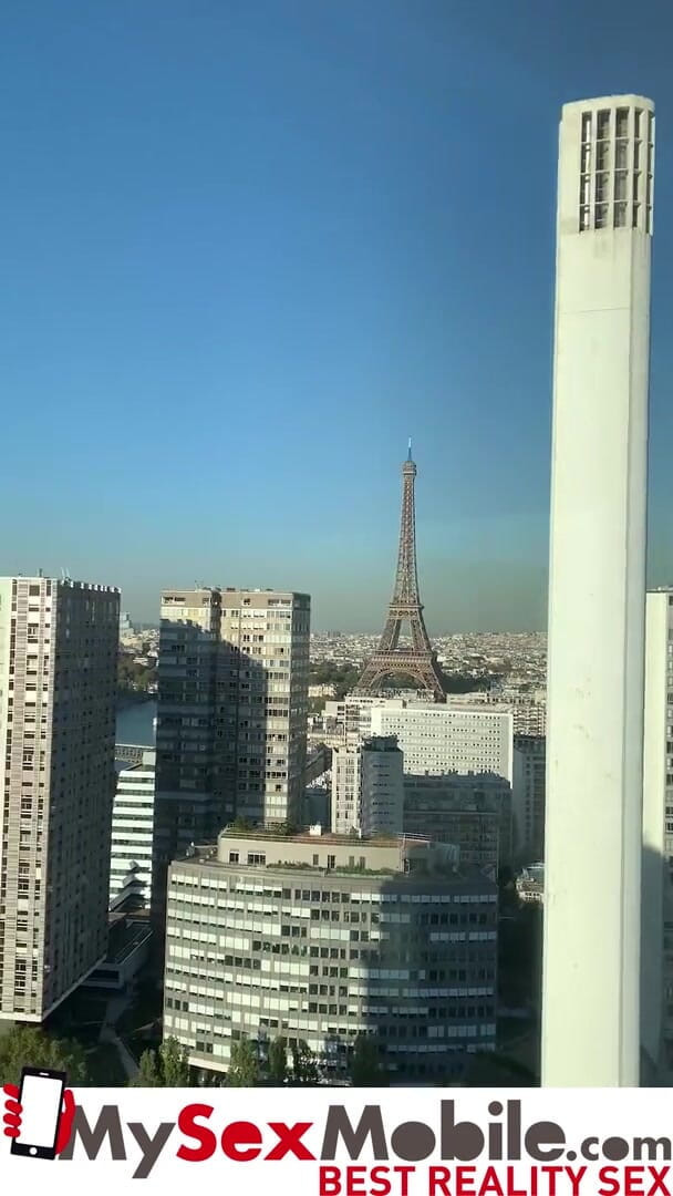 MySexMobile: Alex Harper, giovane ragazza americana scopata a Parigi in tutti...
