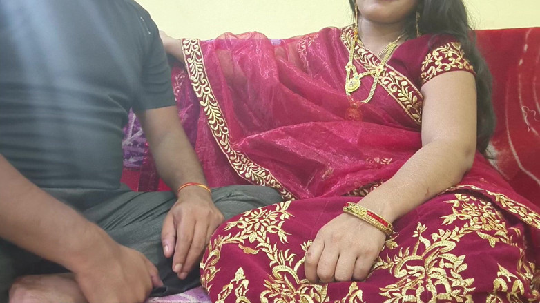 Mumbai Ashu: 印度纱丽女孩在女仆孟买阿舒的粗暴性爱