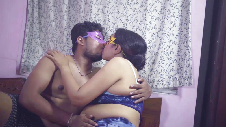 BIREA: Desi Sonia Bhabhi má sex se svým manželem a jeho...