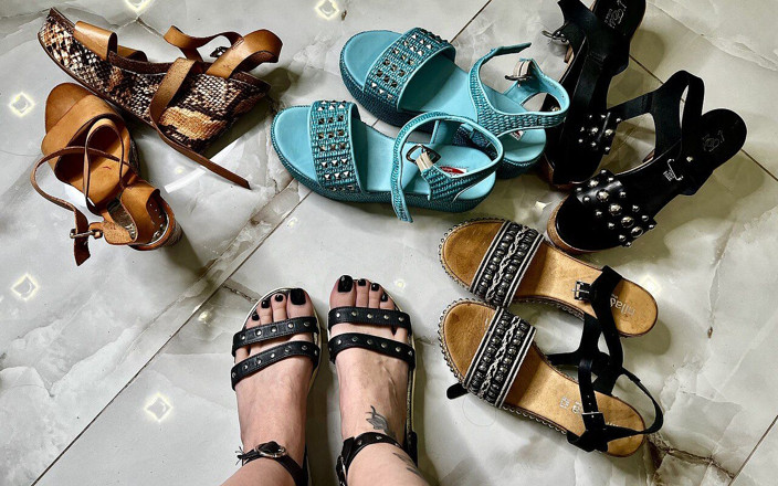 Julia domaina: Sandal Cuba Vid Fetish, Kaki Dengan Jari Kaki Panjang Dan...
