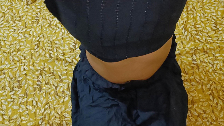 YOURAMRITA04: 20 år gamla indiska desi byn Bhabhi var hårt knullad med...