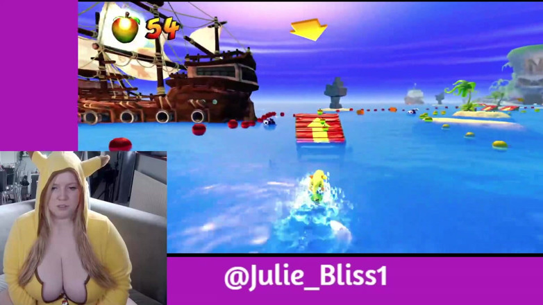 Julie_Bliss: Hráčská dívka - Crash Bandicoot 3