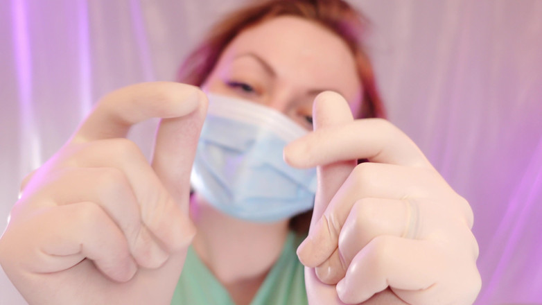 Arya Grander: Entspannen Sie sich mit chirurgischen Handschuhen SFW ASMR Video von...