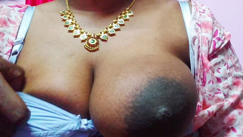 Desi Mohini: Belle tette desi