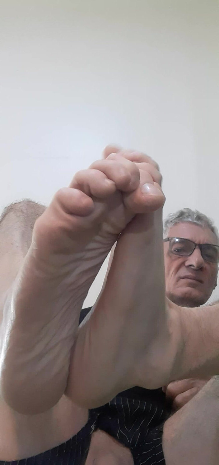 Big uncut hard cock: Fétichisme des pieds, show