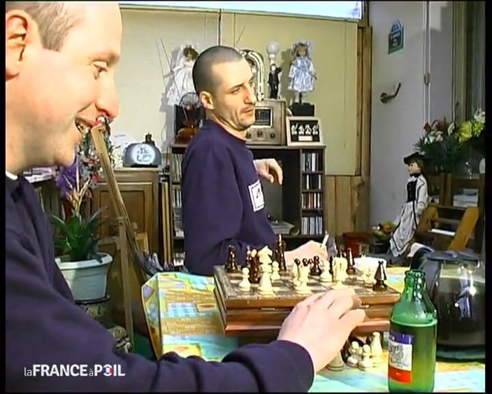 French Gonzo: 사브리나에게 오늘의 정복을 선물하는 파피
