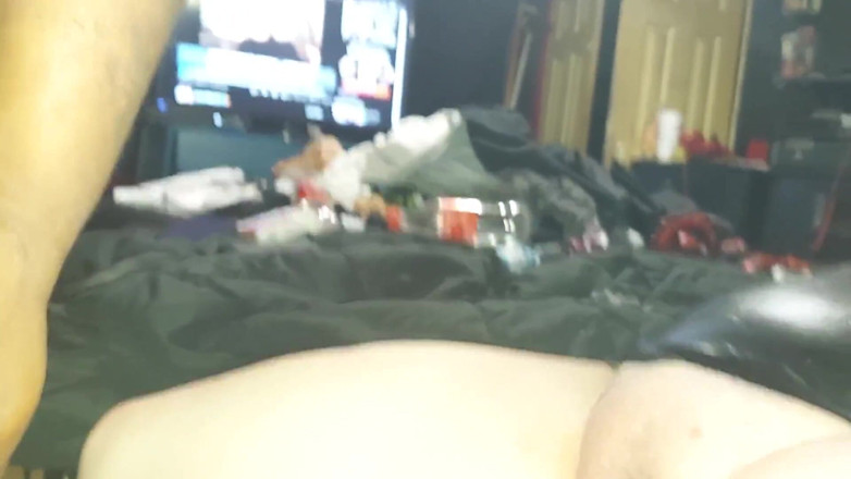 Anal_Angi_Rose: Une grosse rousse donne une gorge et une chatte