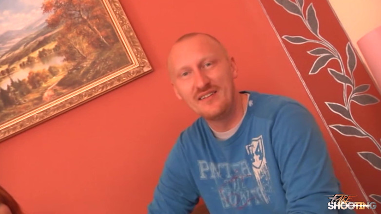 Czech Pornzone: Si rambut merah seksi dikongkek dubur ketatnya oleh zakar besar