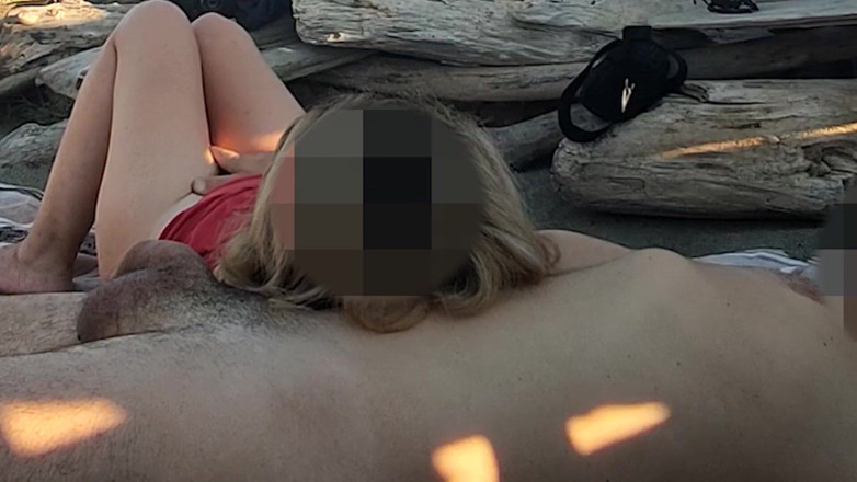 Miss Creamy: Pussy flash - fremder erwischt, wie mein stiefvater meinen p berührt ......