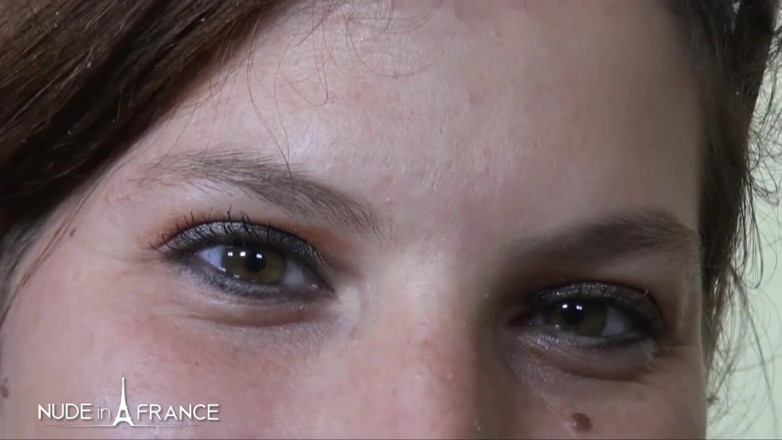 Nude in France: 남편이 선교사로 나갔는데, Phoebe는 Max에게 홈 섹스 테이프를 불렀어!