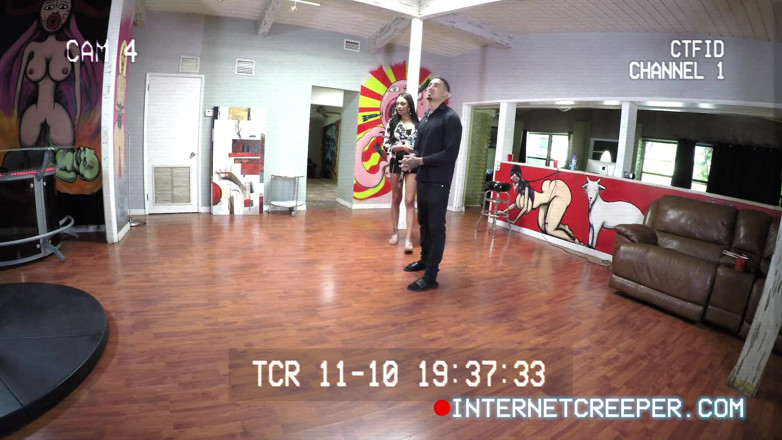 Internet Creeper: Internet Creeper - Danos e dominação - Bethany Benz