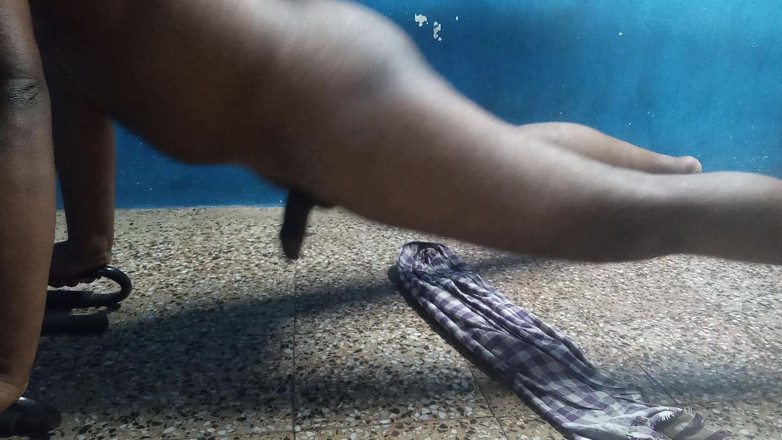 Sweet Indian cock: Büyük yaraklı gerçek yüzüm masaj yağı ve karım ofis odasında...